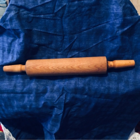 Elegant Wooden Rolling Pin - Picture 3 of 6